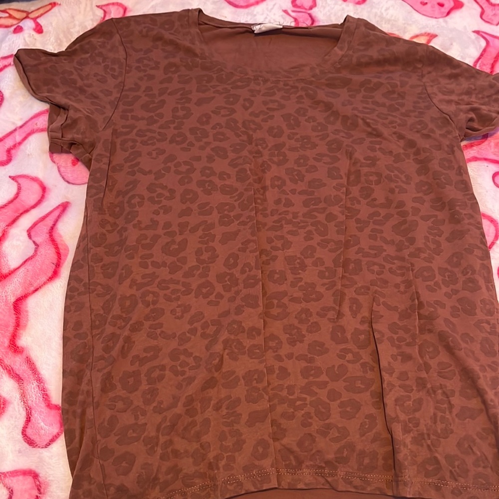 COPY - Buckle tee shirt